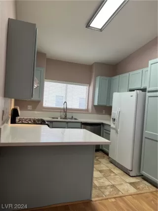 Photo #4: 2557577 Listing