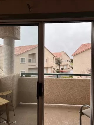 Photo #5: 2557577 Listing