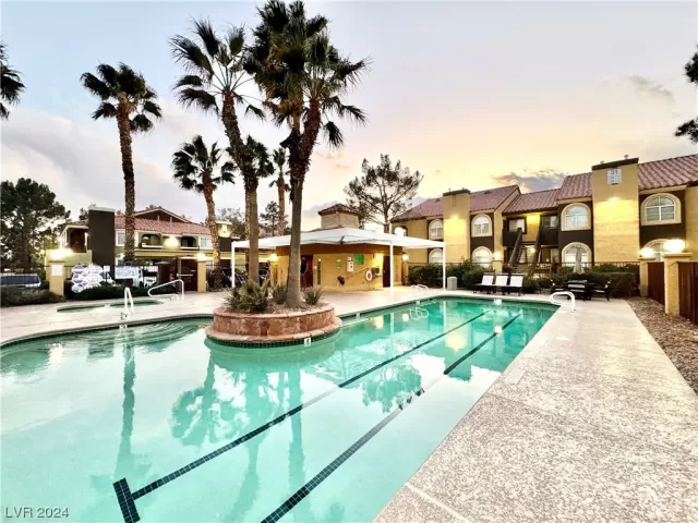 MLS: 2557606 Condo For Sale