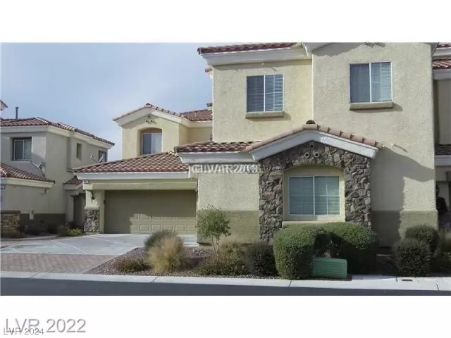 MLS: 2557610 Condo For Sale