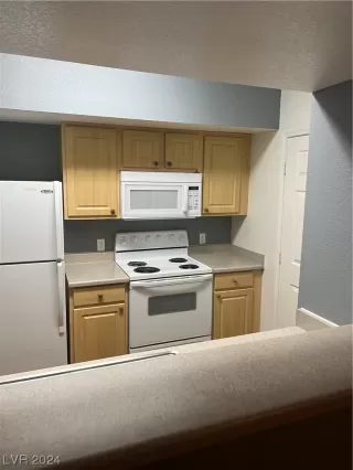 Photo #5: 2557615 Listing 