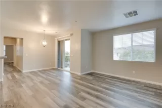 Photo #5: 2557618 Listing 