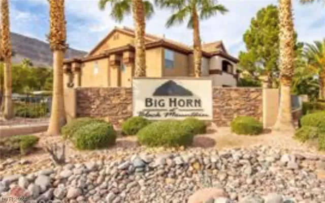 MLS: 2557629 Condo For Sale