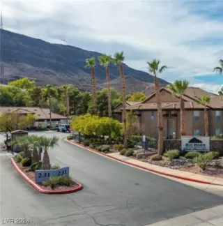 Photo #1: 2557629 Listing 