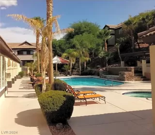 Photo #4: 2557629 Listing 