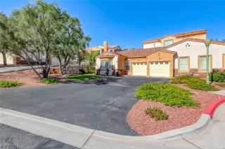 Photo #2: 2557632 Listing