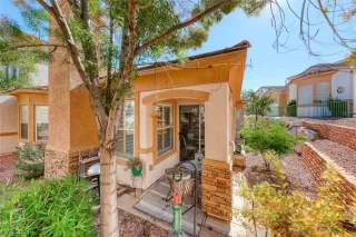 Photo #5: 2557632 Listing