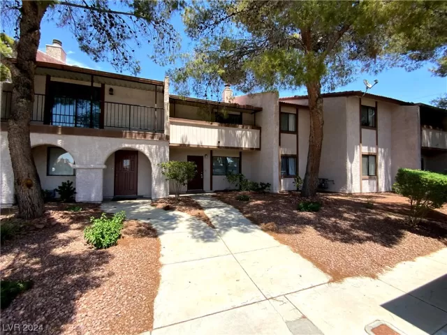 MLS: 2557665 Condo For Sale