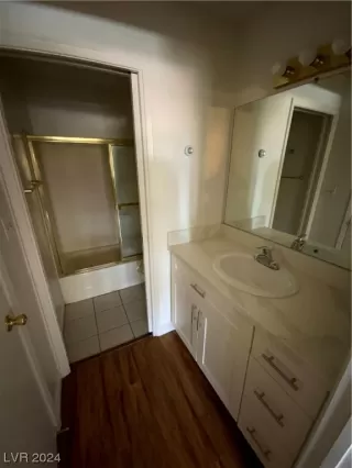 Photo #6: 2557665 Listing