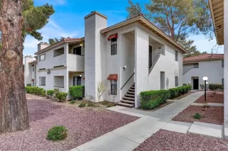 Photo #3: 2557675 Listing 