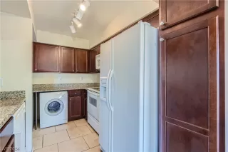 Photo #5: 2557685 Listing 