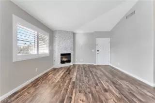 Photo #5: 2557686 Listing 