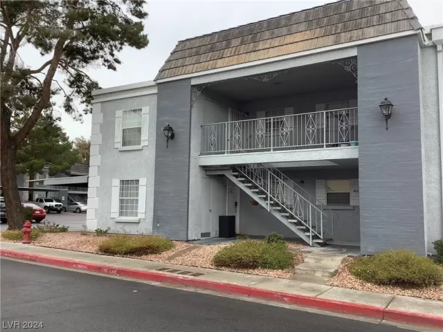 MLS: 2557703 Condo For Sale