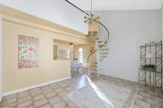 Photo #1: 2557708 Listing 