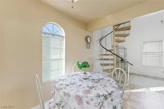 Photo #2: 2557708 Listing 