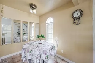 Photo #6: 2557708 Listing 