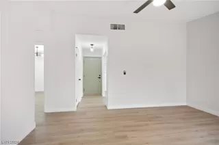 Photo #5: 2557717 Listing 