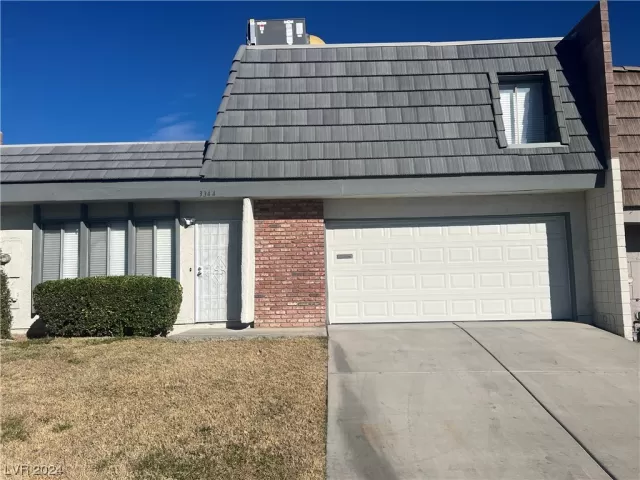 MLS: 2557720 Condo For Sale