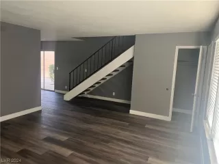 Photo #2: 2557720 Listing 