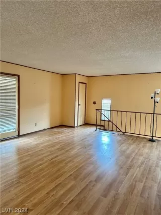 Photo #1: 2557754 Listing 