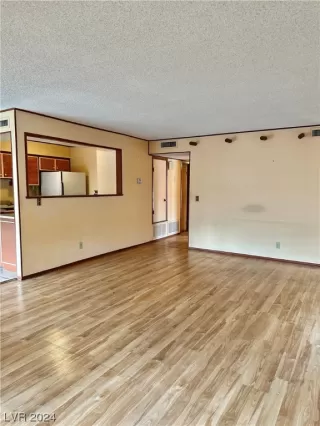 Photo #2: 2557754 Listing 