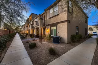 Photo #1: 2557772 Listing 