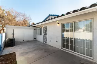 Photo #3: 2557796 Listing