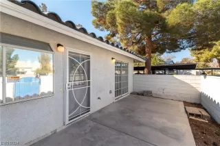 Photo #5: 2557796 Listing