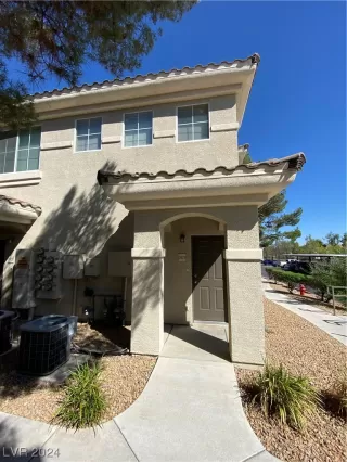 Photo #1: 2557837 Listing 