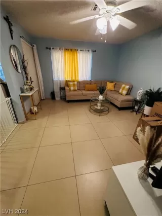 Photo #1: 2557839 Listing 