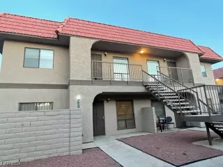 Photo #1: 2557852 Listing 