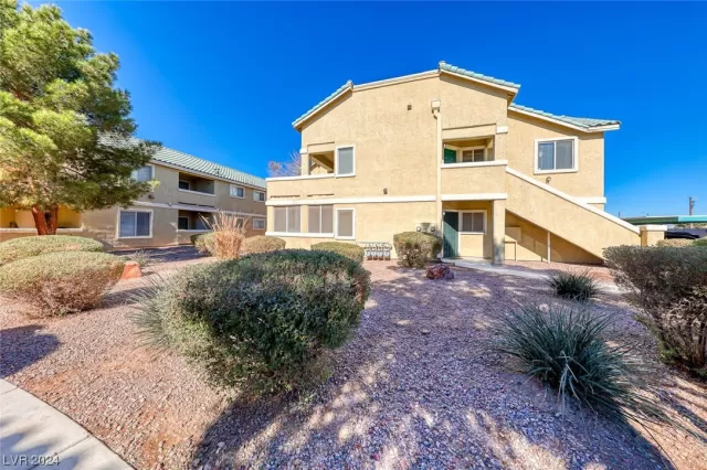 MLS: 2557855 Condo For Sale