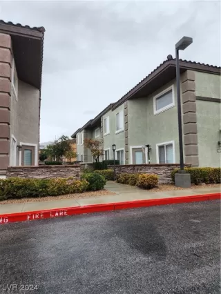 Photo #1: 2557861 Listing 