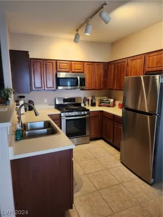 Photo #4: 2557861 Listing 