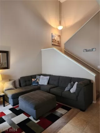 Photo #6: 2557861 Listing 