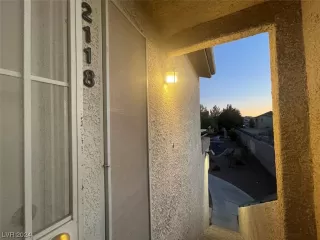 Photo #3: 2557862 Listing