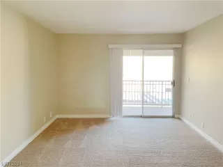 Photo #1: 2557874 Listing