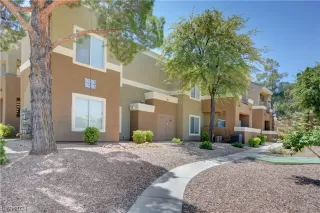 Photo #1: 2557897 Listing 