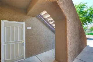 Photo #2: 2557897 Listing 