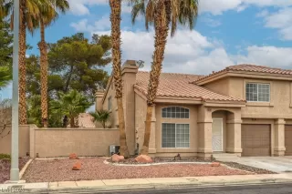 Photo #1: 2557927 Listing