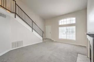 Photo #6: 2557927 Listing