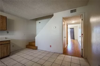 Photo #5: 2557945 Listing 