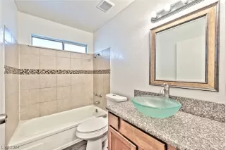 Photo #5: 2557971 Listing 