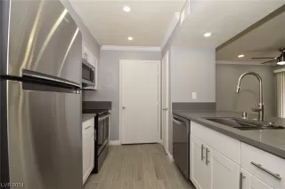 Photo #1: 2557982 Listing 