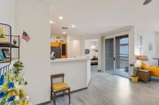 Photo #6: 2557992 Listing