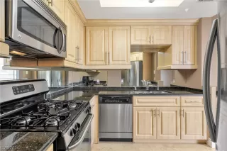 Photo #6: 2558010 Listing