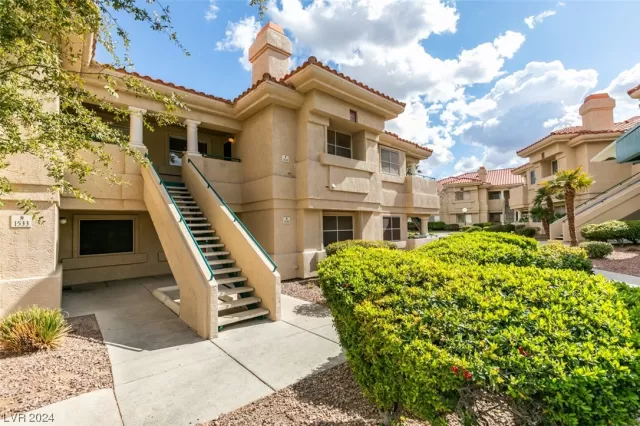 MLS: 2558034 Condo For Sale