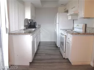 Photo #3: 2558051 Listing