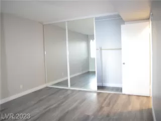 Photo #4: 2558051 Listing