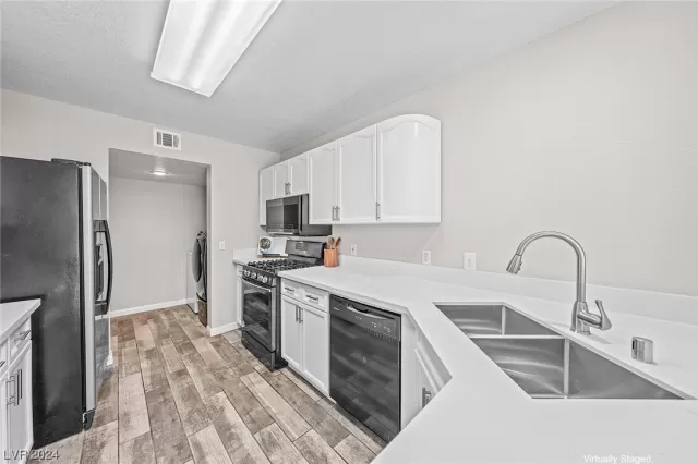 MLS: 2558065 Condo For Sale